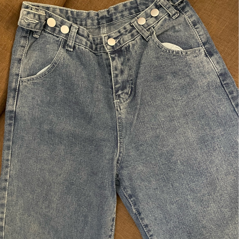 Blue/black jeans